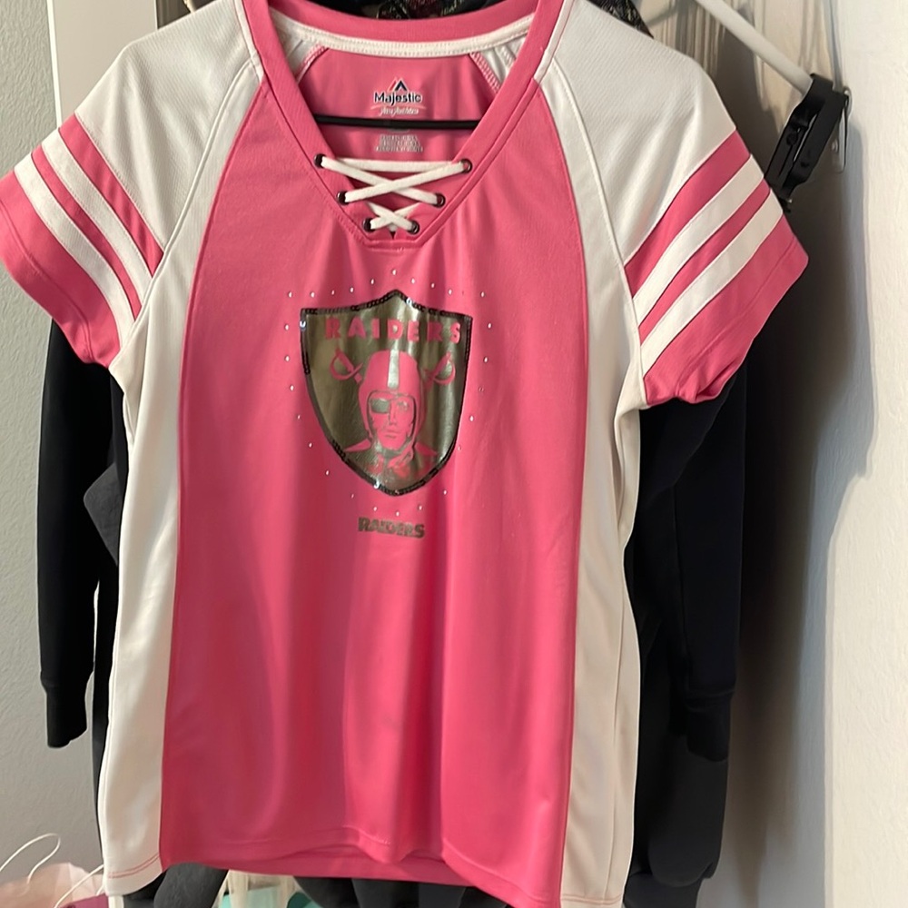 Woman’s raiders jersey top